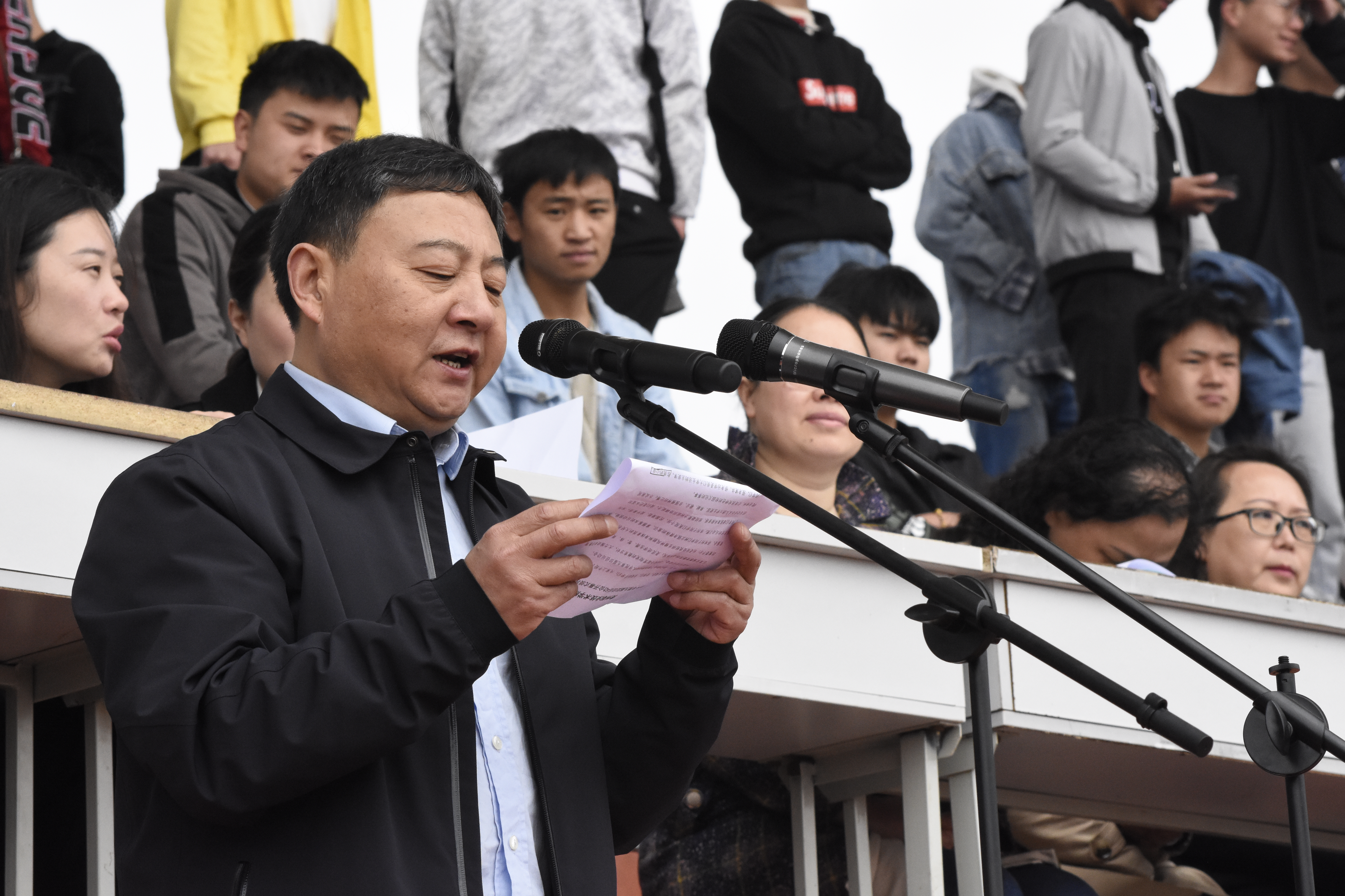 贵州职业技术学院第九届田径运动会胜利开幕