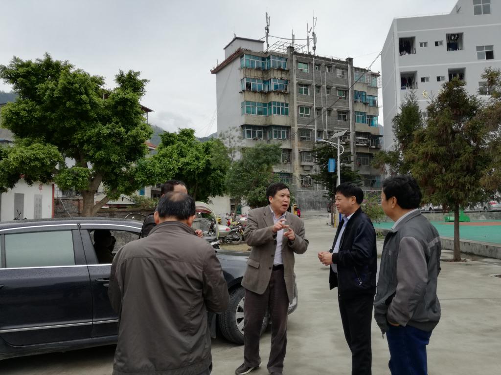 到册亨学习中心开展调研