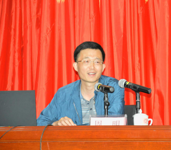 省教育厅学生处周明老师作培训