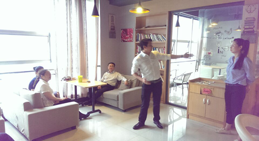 商贸系吴相老师汇报实训建设情况