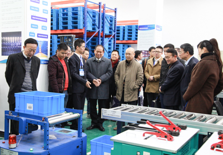 参观我校实训基地