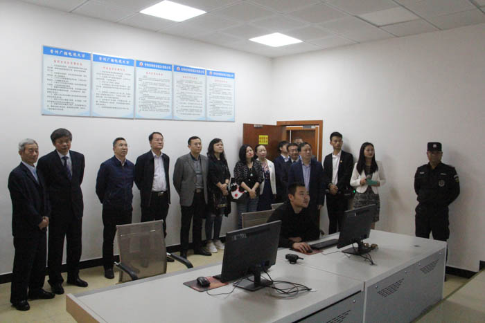 走访应急指挥中心